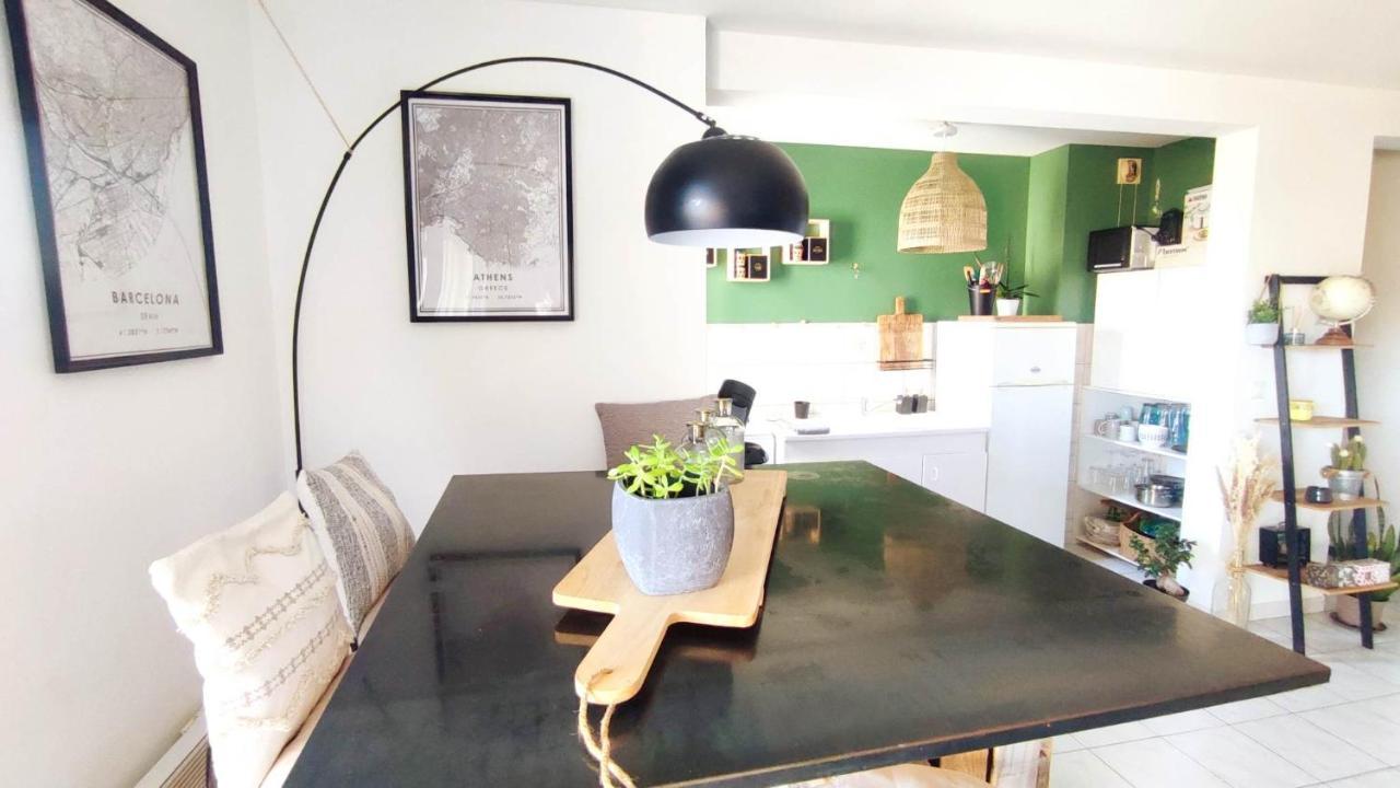 Un Nid D'Amour Appartement Ruoms Buitenkant foto