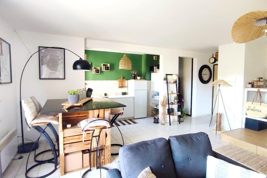 Un Nid D'Amour Appartement Ruoms Buitenkant foto