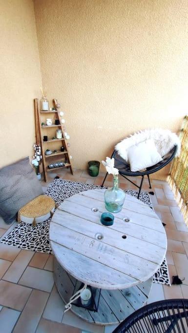 Un Nid D'Amour Appartement Ruoms Buitenkant foto