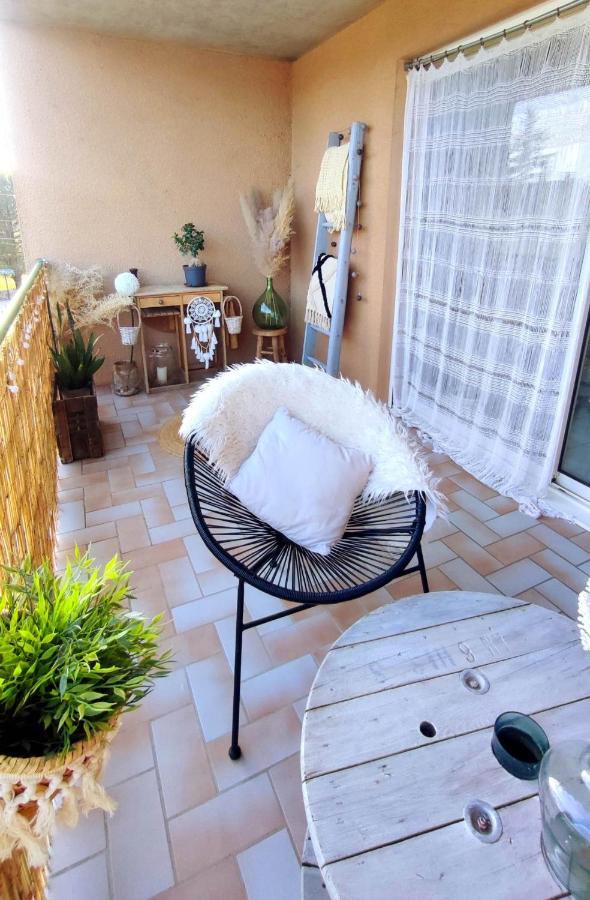 Un Nid D'Amour Appartement Ruoms Buitenkant foto