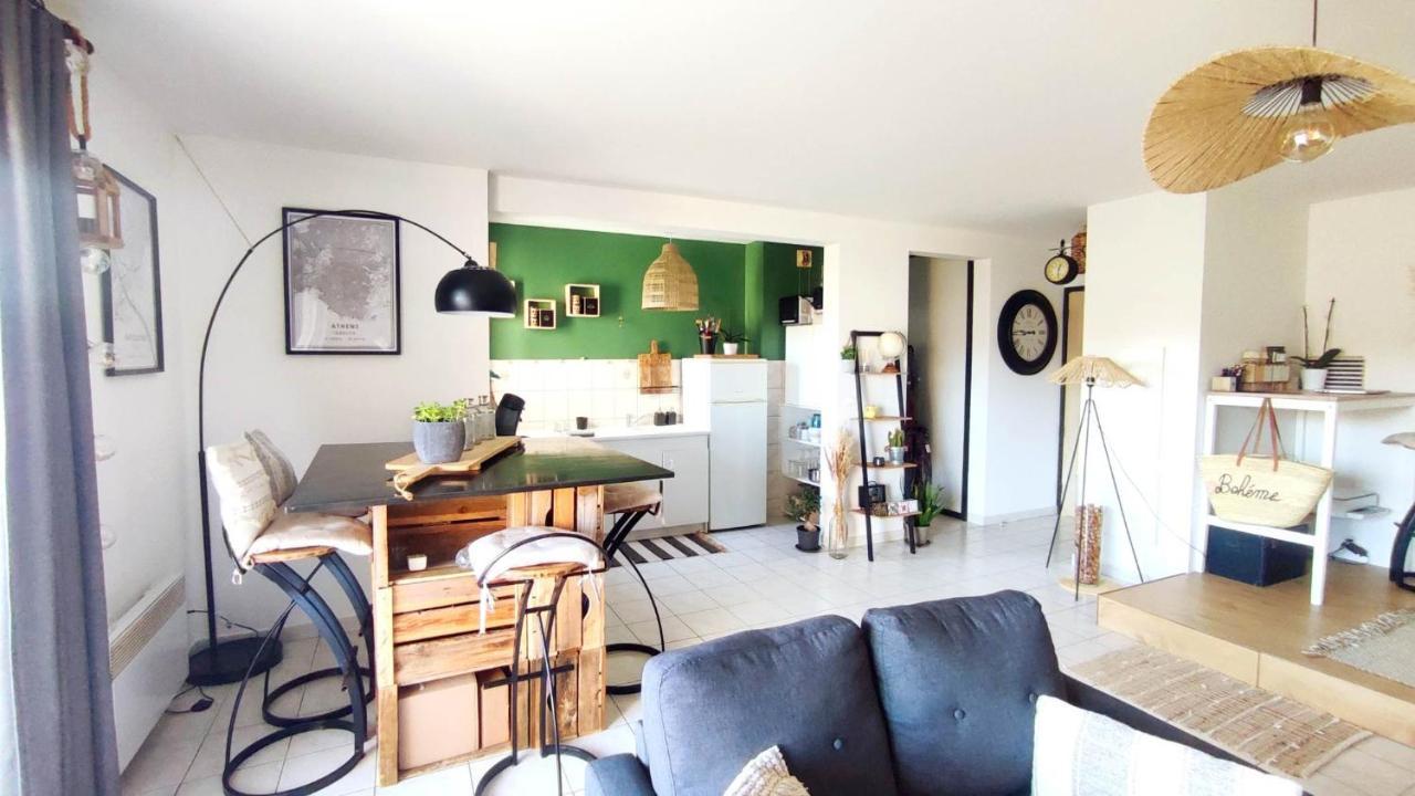 Un Nid D'Amour Appartement Ruoms Buitenkant foto
